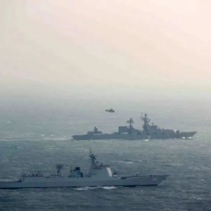 军事 | 中国海军又一艘133舰与俄巡洋舰同框，不胜感慨！ ...