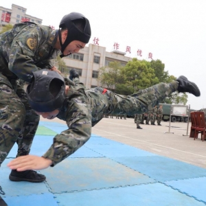 从严从难砺精兵，武警岳阳支队开展军事练习稽核