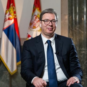 塞尔维亚总统下令部队进入最高战备状态，向与科索沃行政线方向移动 ...